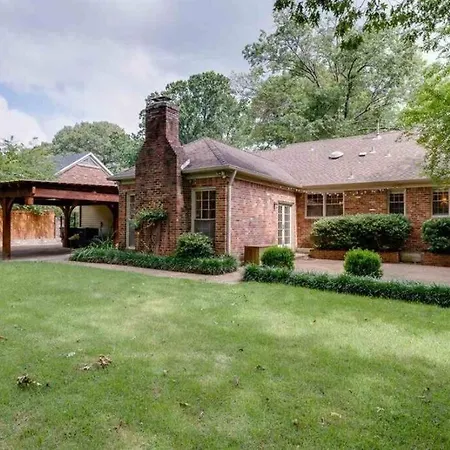 Elegant 6 Bedroom Home In Heart Of Memphis